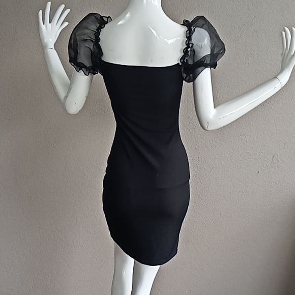 Pretty Little Thing little black dress with puff sheer arms size 8 - Picture 4 of 5
